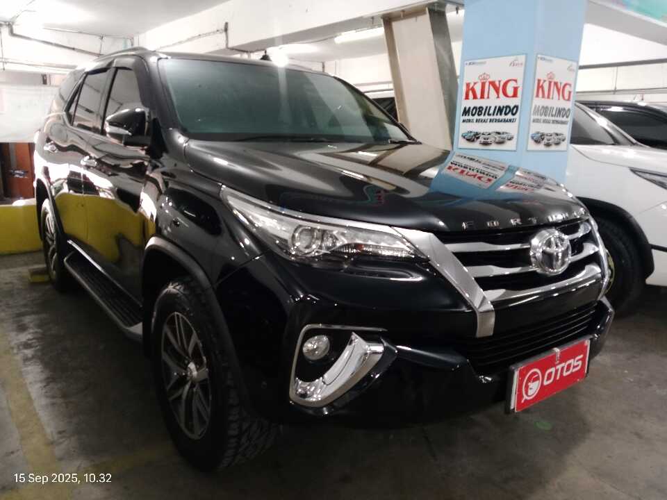 2016 Toyota Fortuner 2.4 4X2 VRZ - Foto 1 dari 6