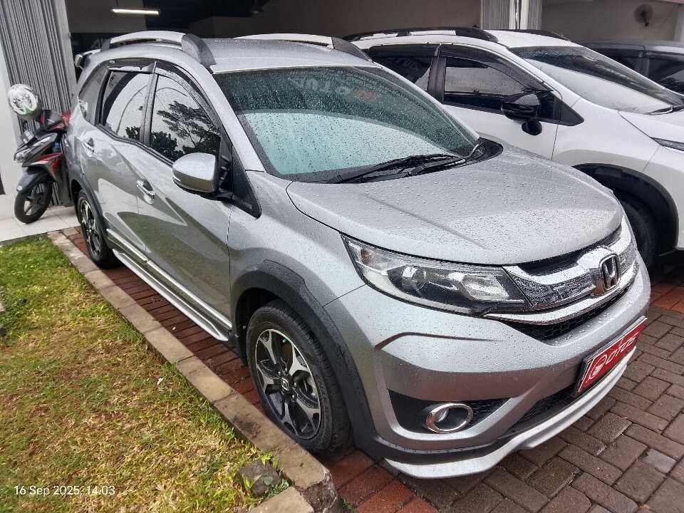 2016 Honda BR-V 1.5 E Prestige - Foto 1 dari 6