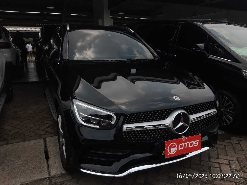 2021 Mercedes-Benz GLC200 2.0 - Foto 1 dari 6