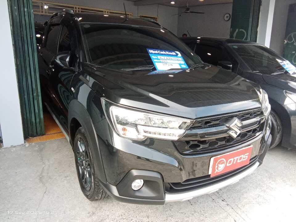 2023 Suzuki XL7 1.5 Alpha - Foto 1 dari 6