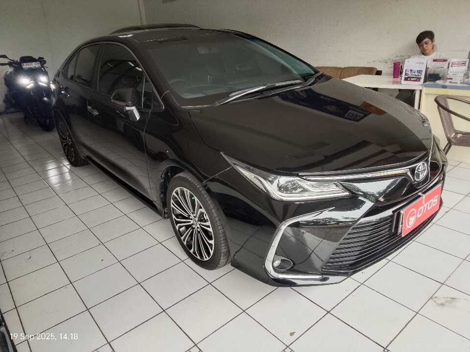 2019 Toyota Corolla Altis 1.8 V - Foto 1 dari 6