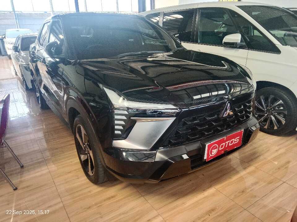 2024 Mitsubishi XForce 1.5 Ultimate - Foto 1 dari 6