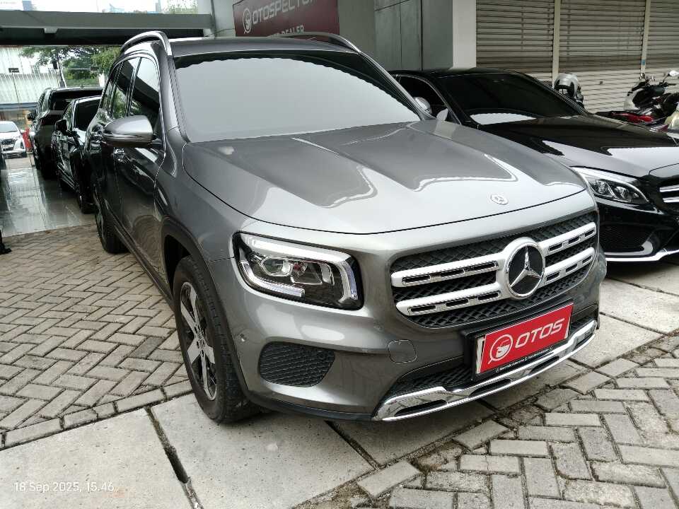 2020 Mercedes-Benz GLB200 1.3 Progressive Line Wagon - Foto 1 dari 6