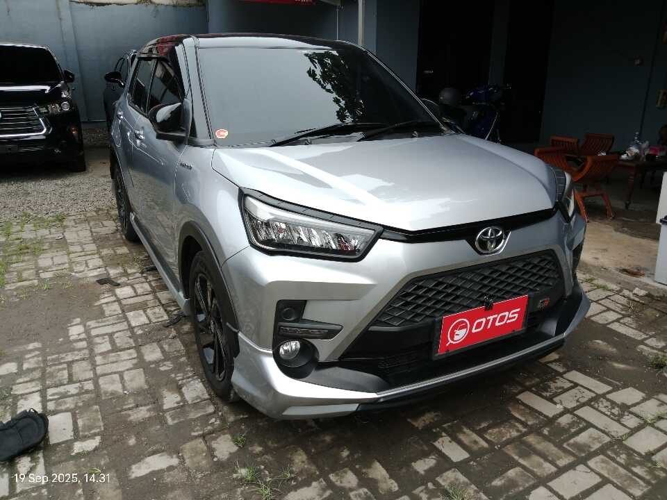 2022 Toyota Raize 1.0 GR Sport TSS - Foto 1 dari 6