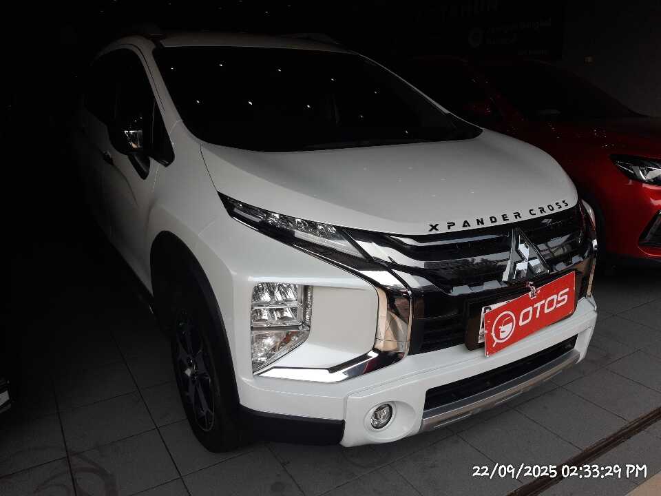 2020 Mitsubishi Xpander 1.5 Cross - Foto 1 dari 6
