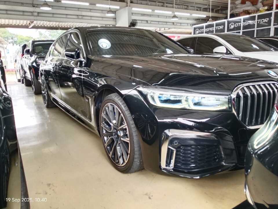 2019 BMW 730Li 2.0 - Foto 1 dari 6