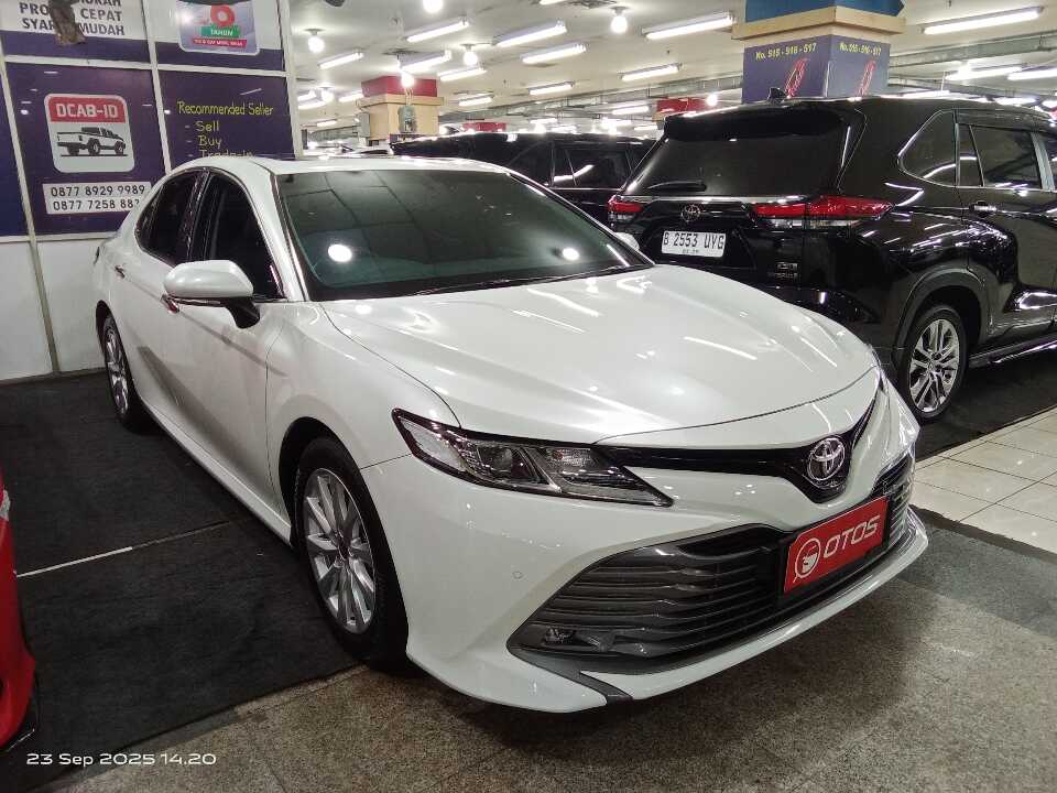 2020 Toyota Camry 2.5 V - Foto 1 dari 6