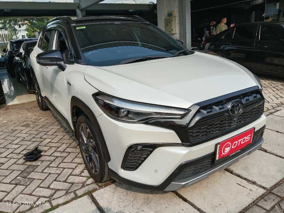 2023 Toyota Corolla Cross 1.8 Hybrid - Foto 1 dari 6