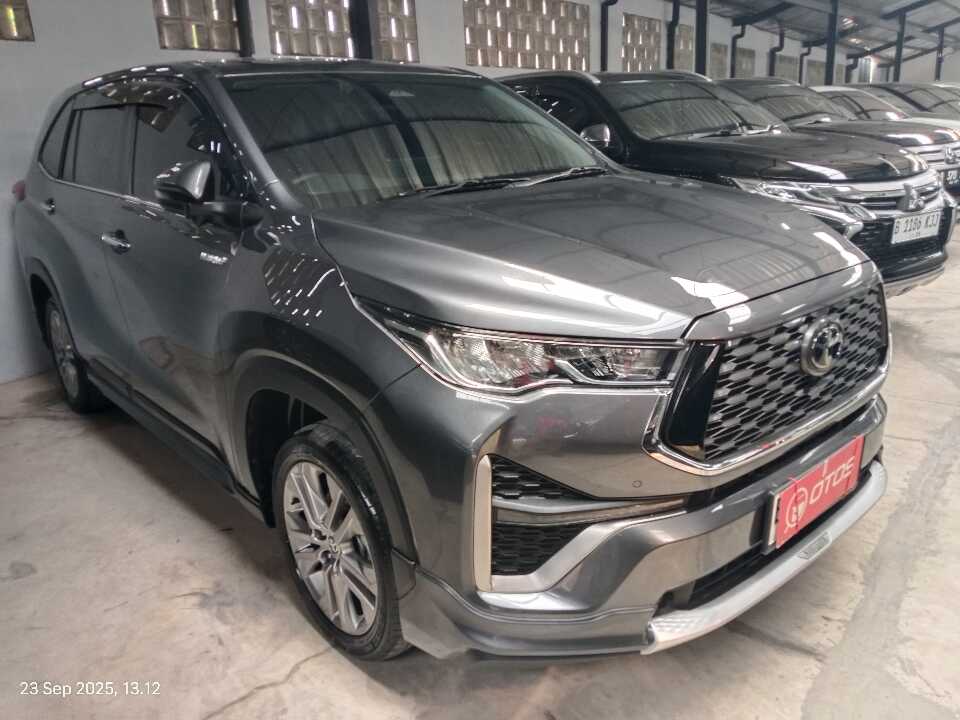 2024 Toyota Kijang Innova 2.0 Zenix Q HV CVT TSS - Foto 1 dari 6