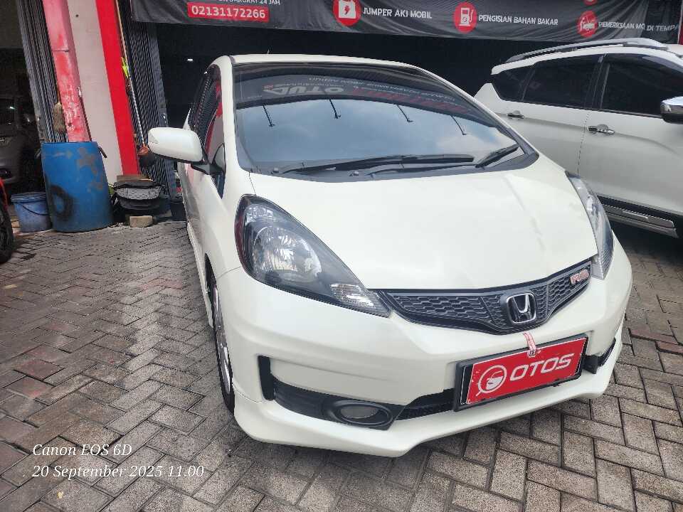 2014 Honda Jazz 1.5 GE - Foto 1 dari 6