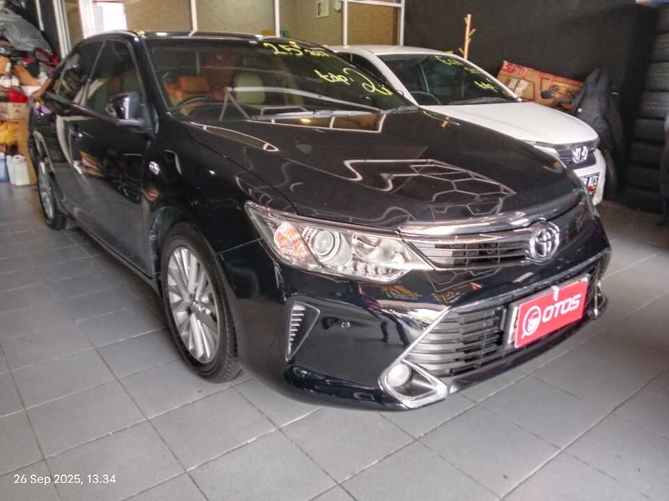 2017 Toyota Camry 2.5 V - Foto 1 dari 6