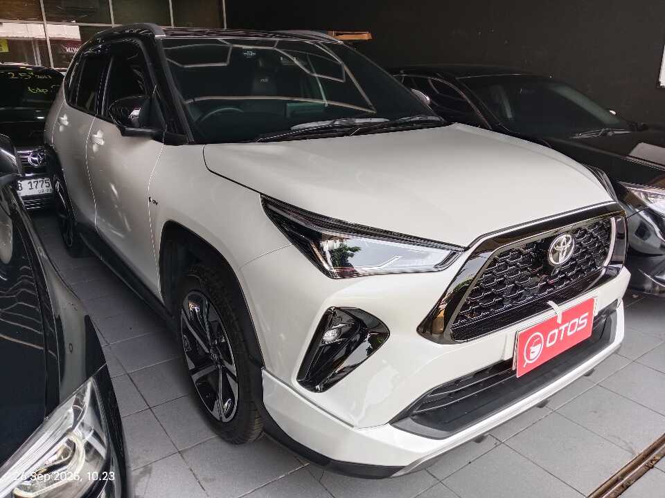 2023 Toyota Yaris Cross 1.5 S HV - Foto 1 dari 6