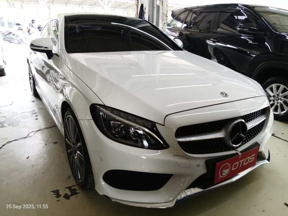 2017 Mercedes-Benz C300 2.0 - Foto 1 dari 6