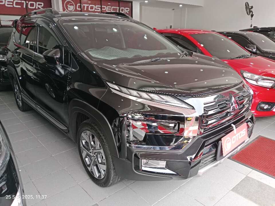 2023 Mitsubishi Xpander 1.5 Cross - Foto 1 dari 6