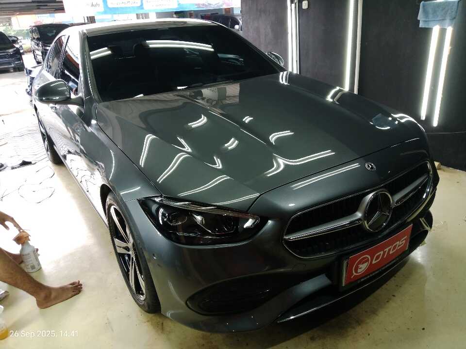 2022 Mercedes-Benz C200 1.5 - Foto 1 dari 6