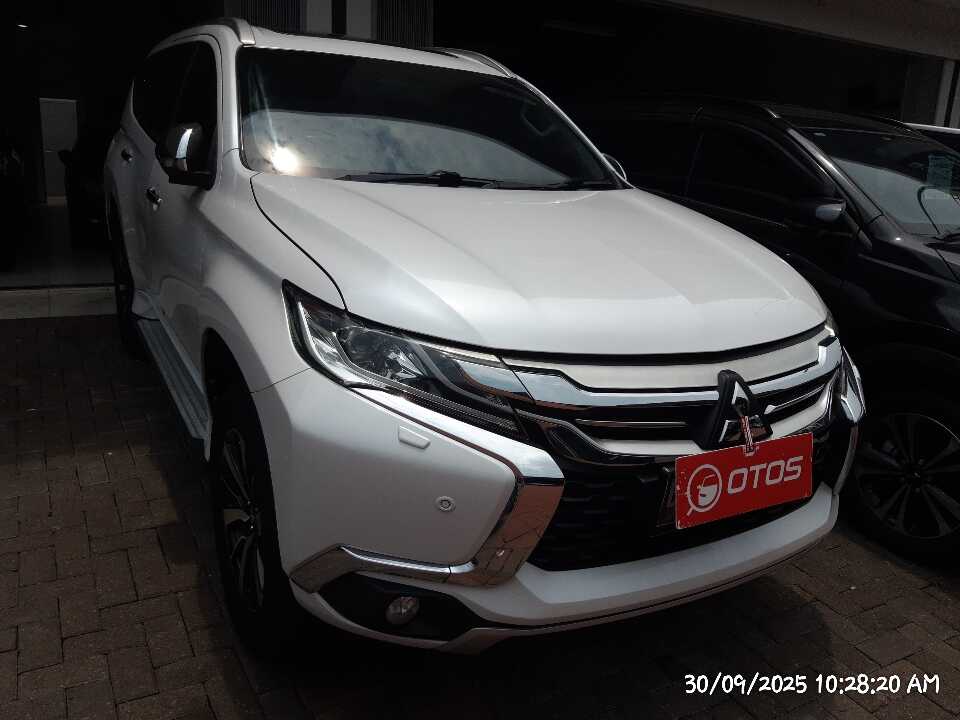 2020 Mitsubishi Pajero Sport 2.4 Dakar - Foto 1 dari 6