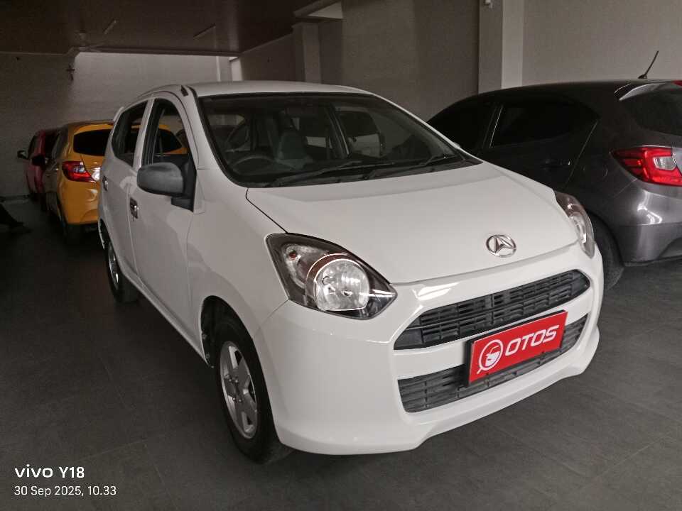 2015 Daihatsu Ayla 1.0 - Foto 1 dari 6