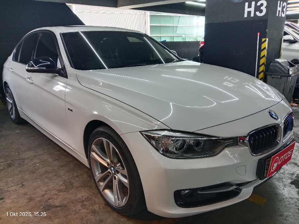 2014 BMW 328i 2.0 - Foto 1 dari 6