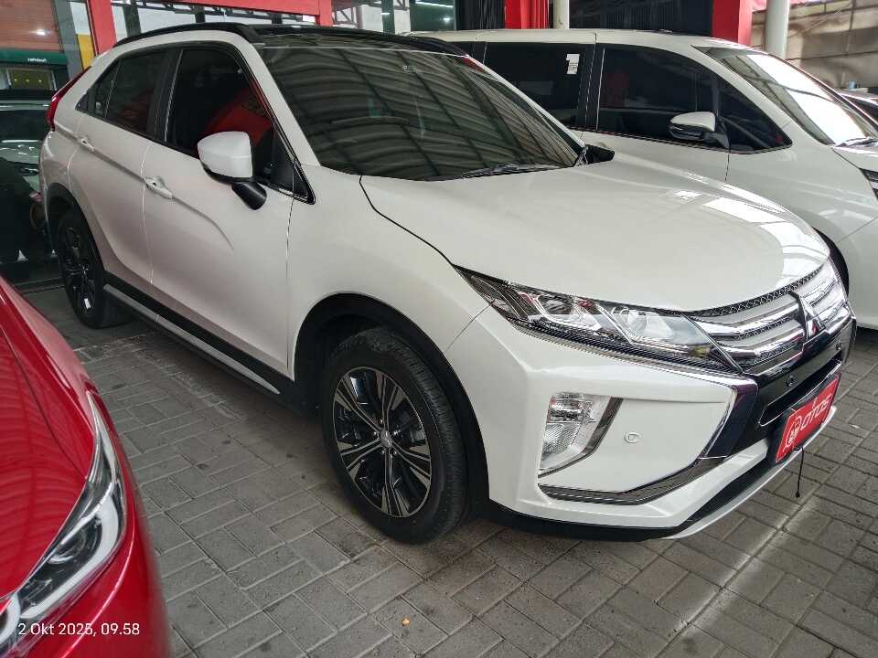2019 Mitsubishi Eclipse Cross 1.5 Ultimate - Foto 1 dari 6
