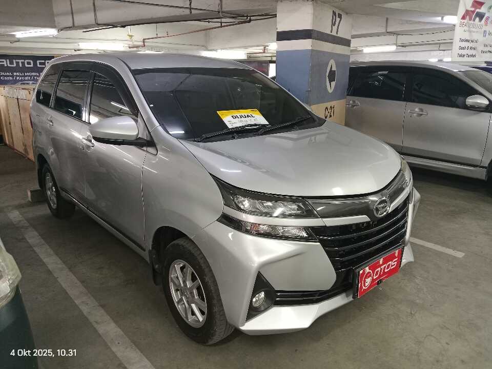 2021 Daihatsu Xenia 1.3 X - Foto 1 dari 6