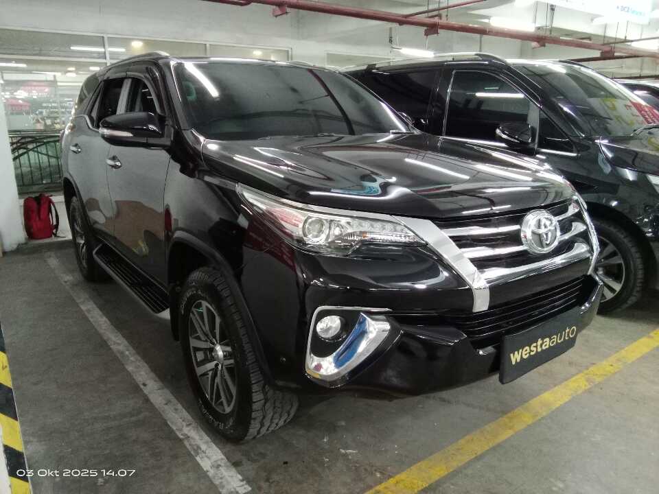 2017 Toyota Fortuner 2.4 4X2 VRZ - Foto 1 dari 6