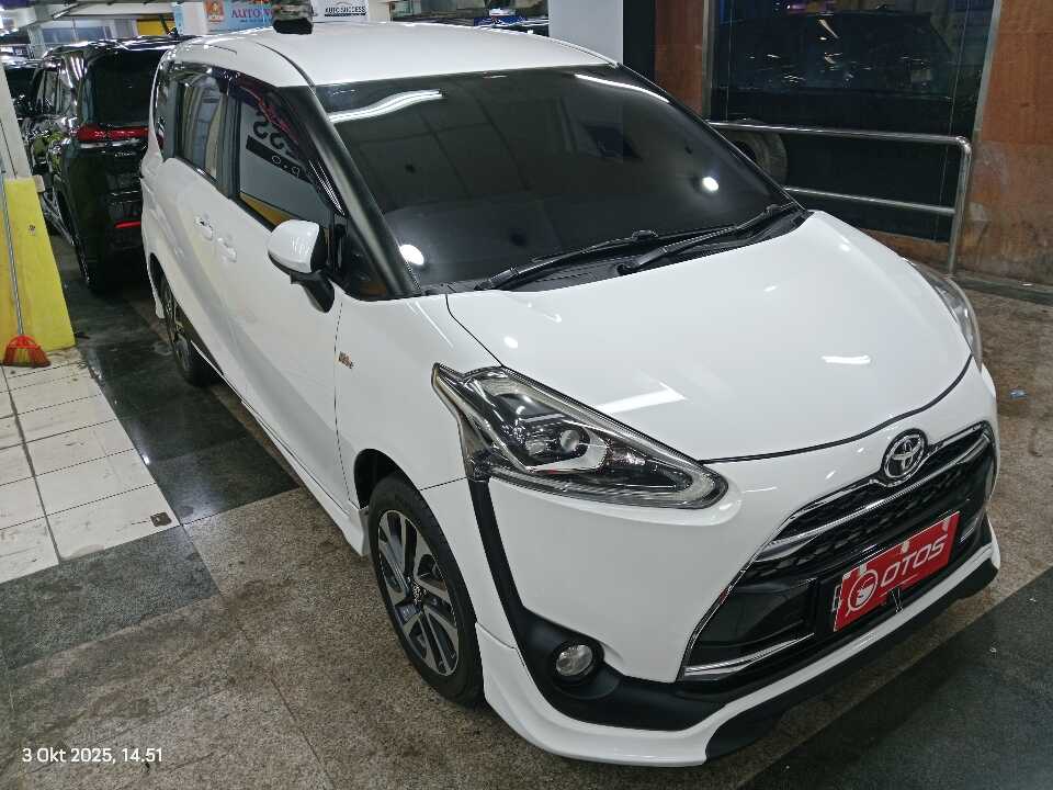 2016 Toyota Sienta 1.5 Q - Foto 1 dari 6