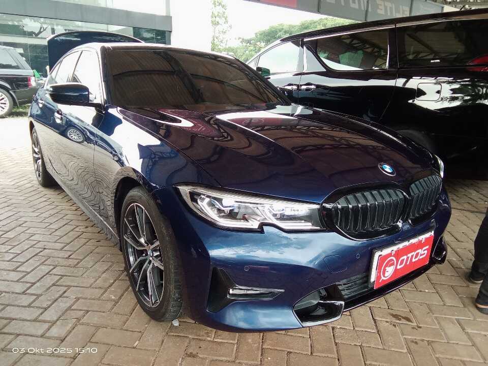 2020 BMW 320i 2.0 - Foto 1 dari 6