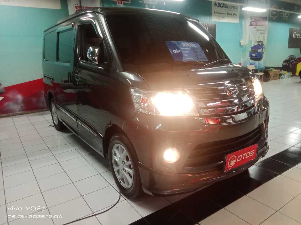 2021 Daihatsu Luxio 1.5 X - Foto 1 dari 6