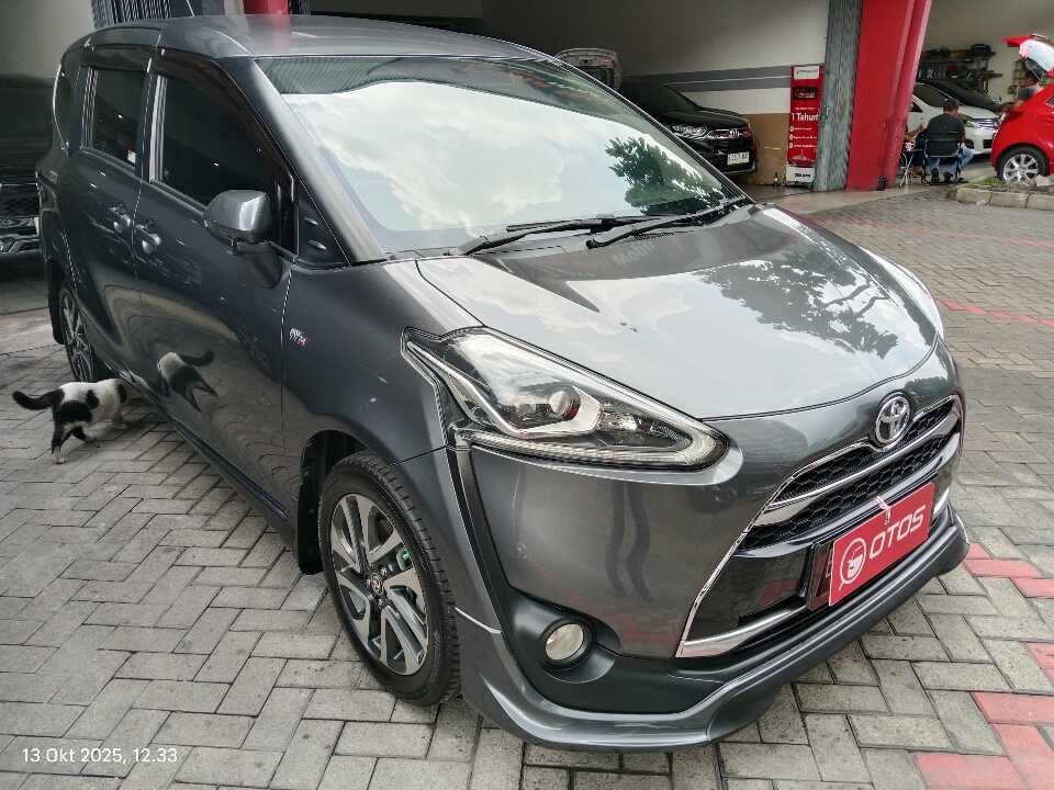 2017 Toyota Sienta 1.5 Q - Foto 1 dari 6