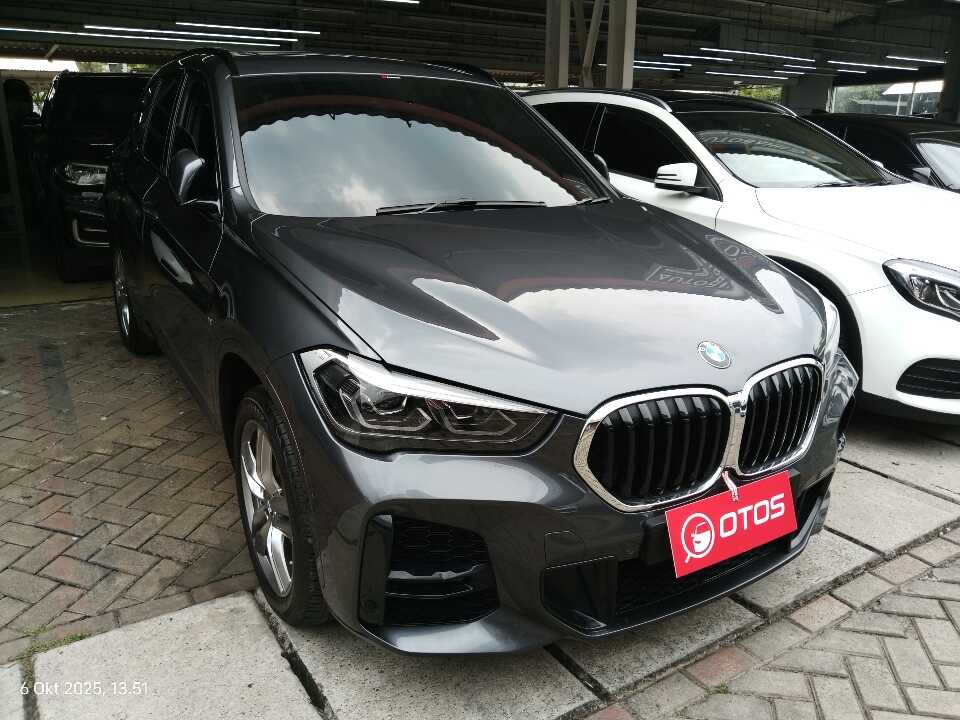 2022 BMW X1 1.5 Sdrive18i - Foto 1 dari 6