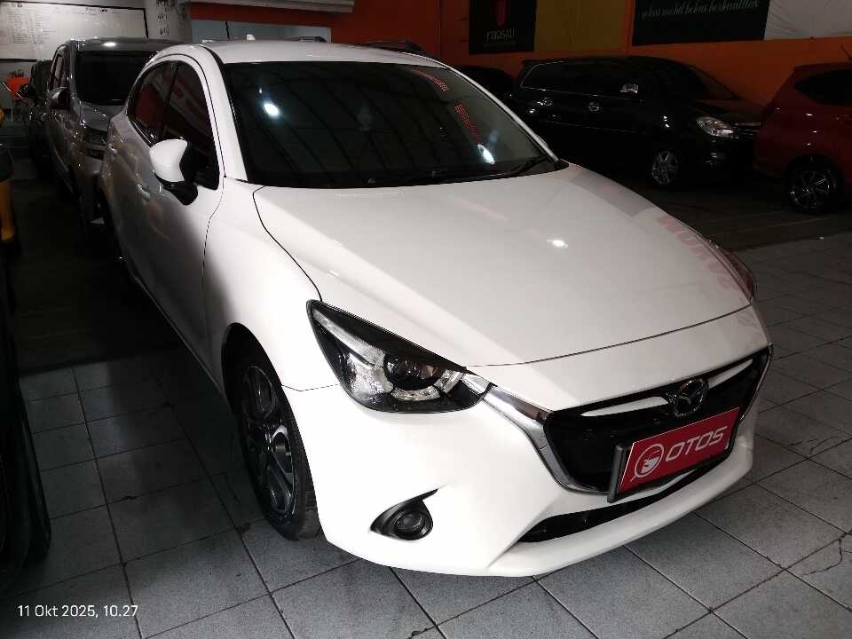 2015 Mazda 2 1.5 Skyactiv - Foto 1 dari 6