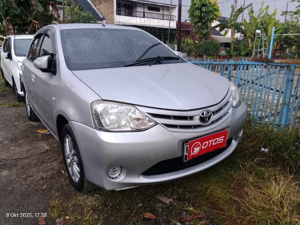 2013 Toyota Etios 1.2 E - Foto 1 dari 6