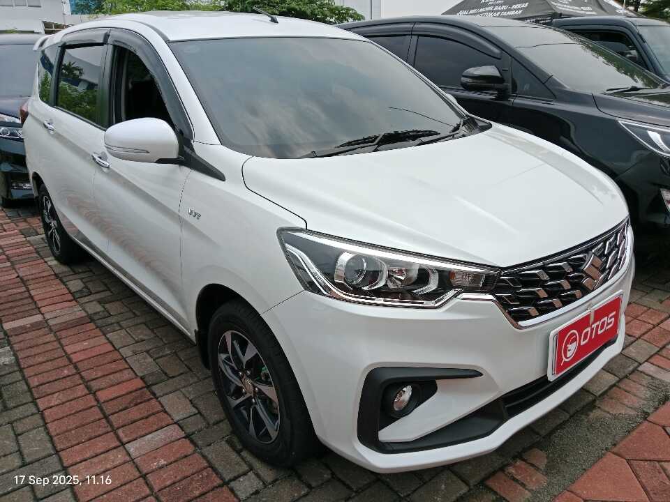 2023 Suzuki Ertiga 1.5 GX Hybrid - Foto 1 dari 6