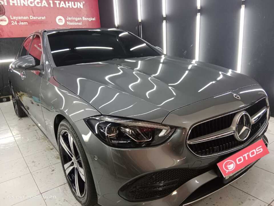 2023 Mercedes-Benz C200 1.5 - Foto 1 dari 6
