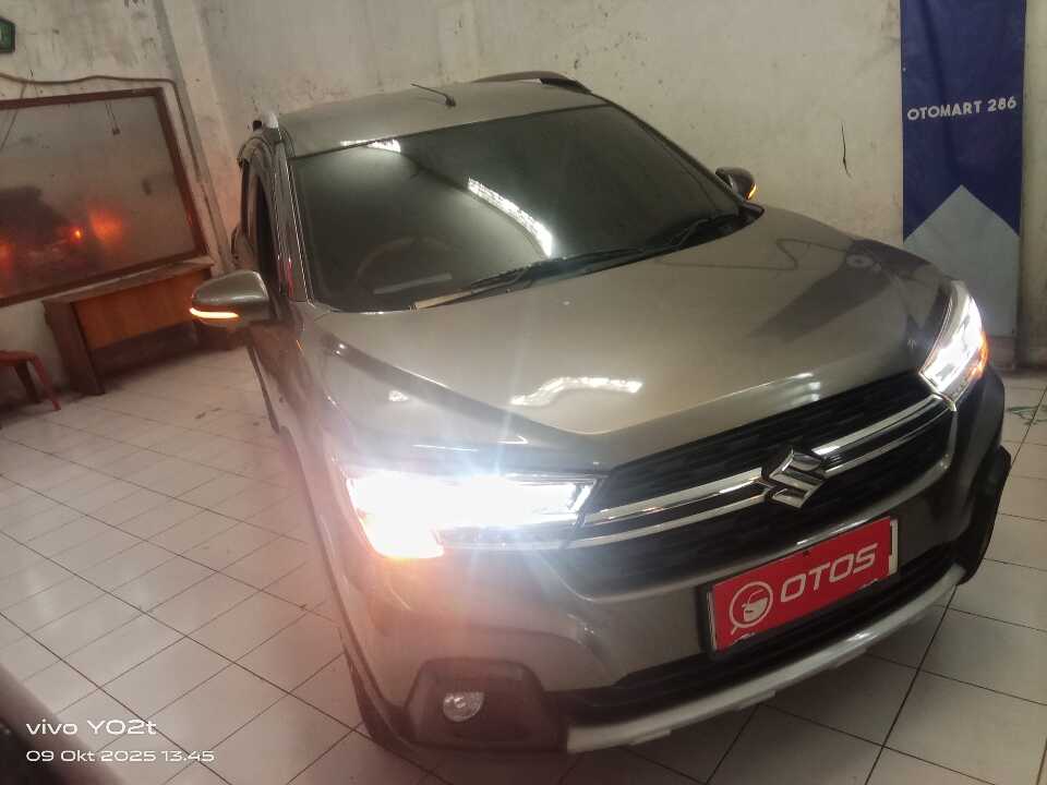 2023 Suzuki XL7 1.5 - Foto 1 dari 6