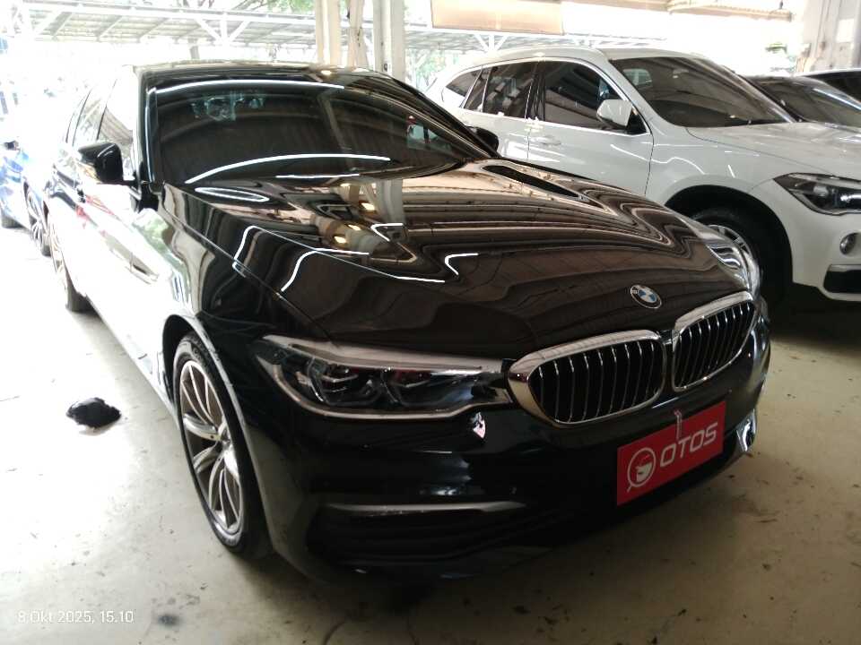 2019 BMW 520i 2.0 - Foto 1 dari 6