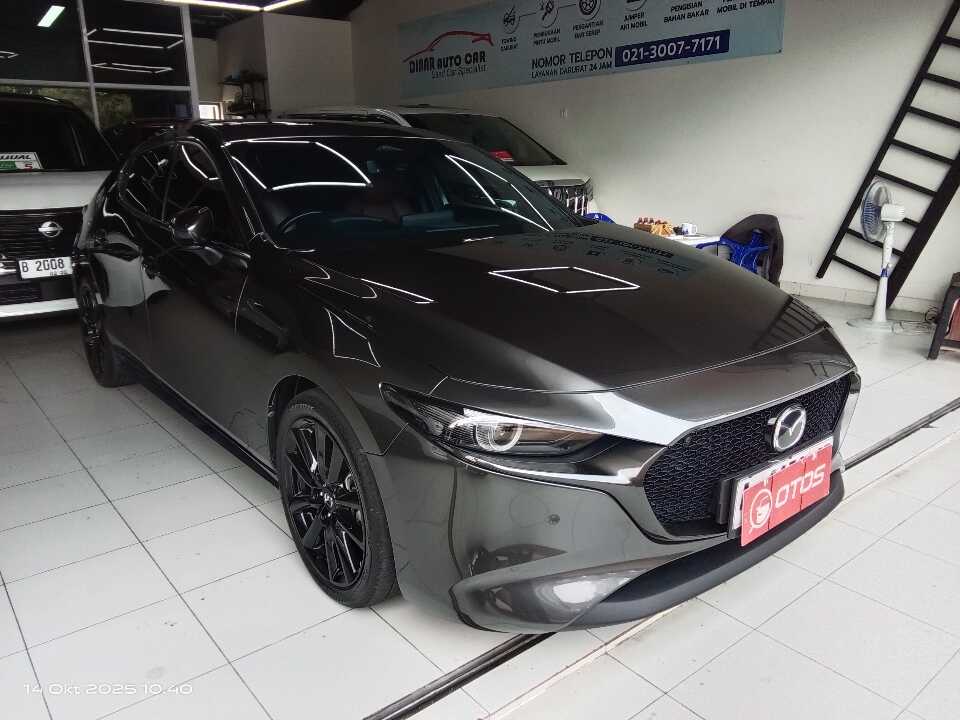 2023 Mazda 3 2.0 Skyactive-G Hatchback - Foto 1 dari 6