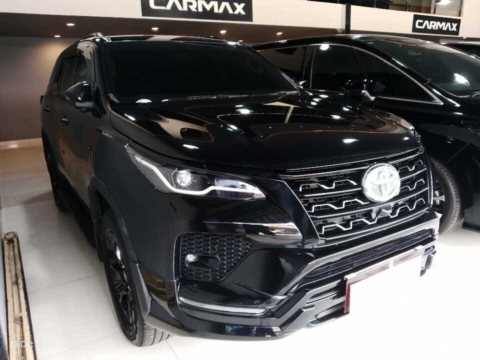 2022 Toyota Fortuner 2.8 4X2 VRZ - Foto 1 dari 6