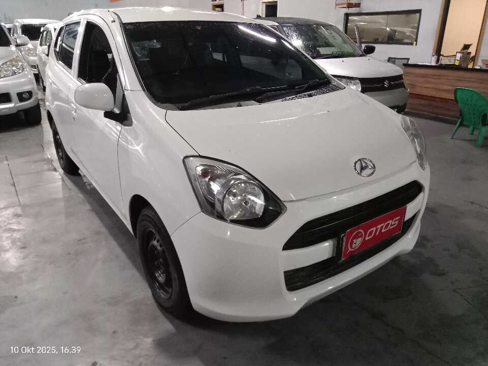 2016 Daihatsu Ayla 1.0 M - Foto 1 dari 6