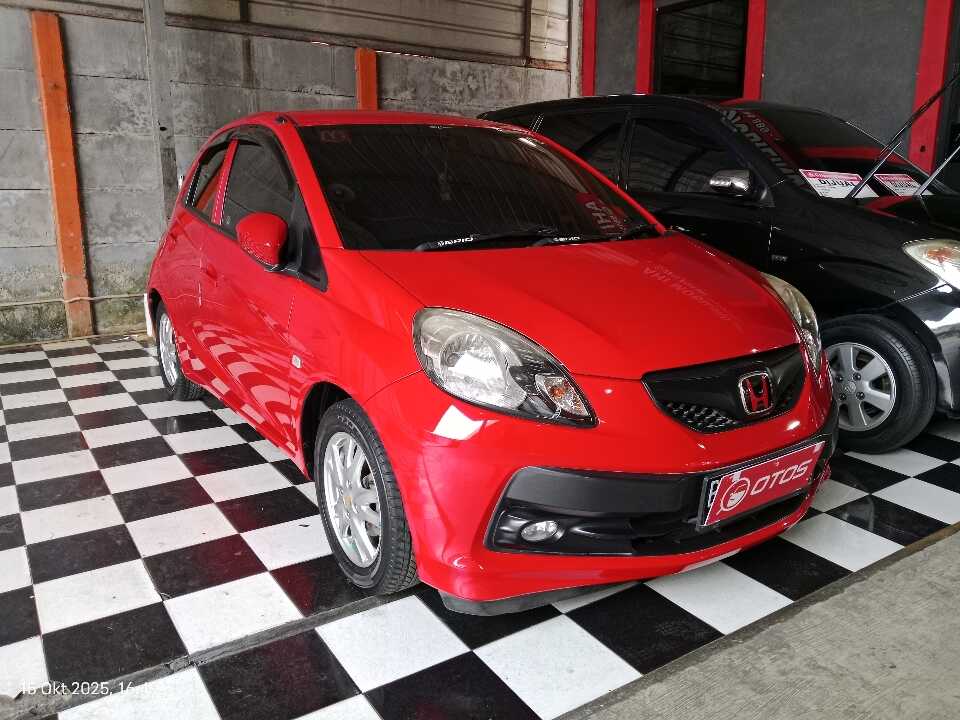 2015 Honda Brio 1.2 Satya E - Foto 1 dari 6