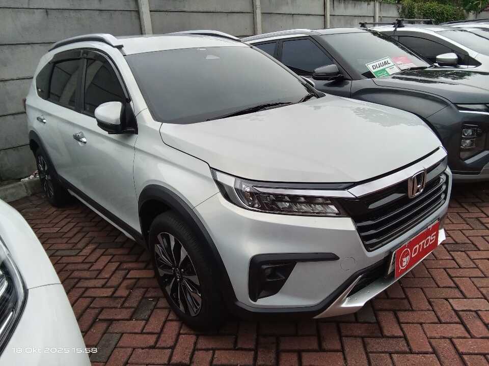 2023 Honda BR-V 1.5 PRE-HS - Foto 1 dari 6