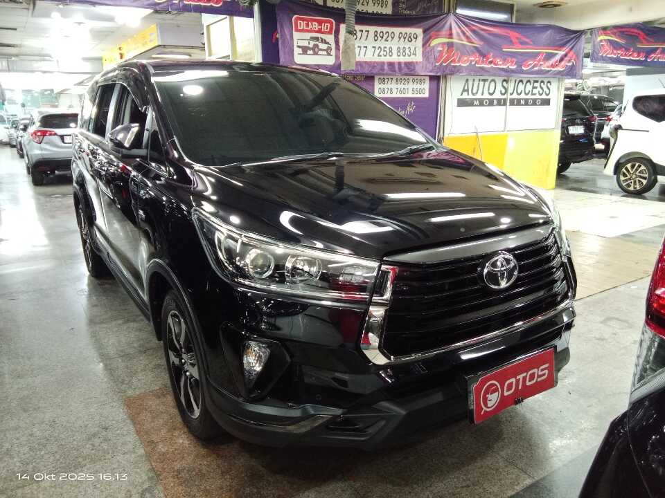 2021 Toyota Kijang Innova 2.0 Venturer - Foto 1 dari 6