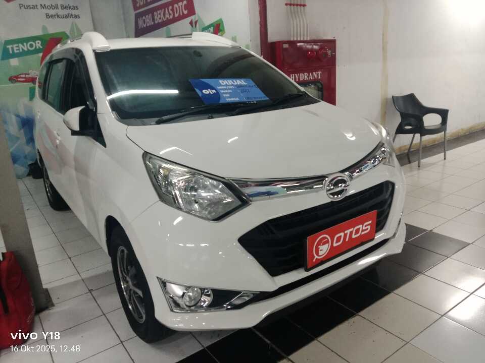 2017 Daihatsu Sigra 1.2 R - Foto 1 dari 6