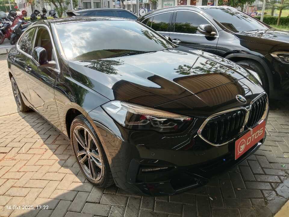 2022 BMW 218i 1.5 Sport Line Gran Tourer - Foto 1 dari 6