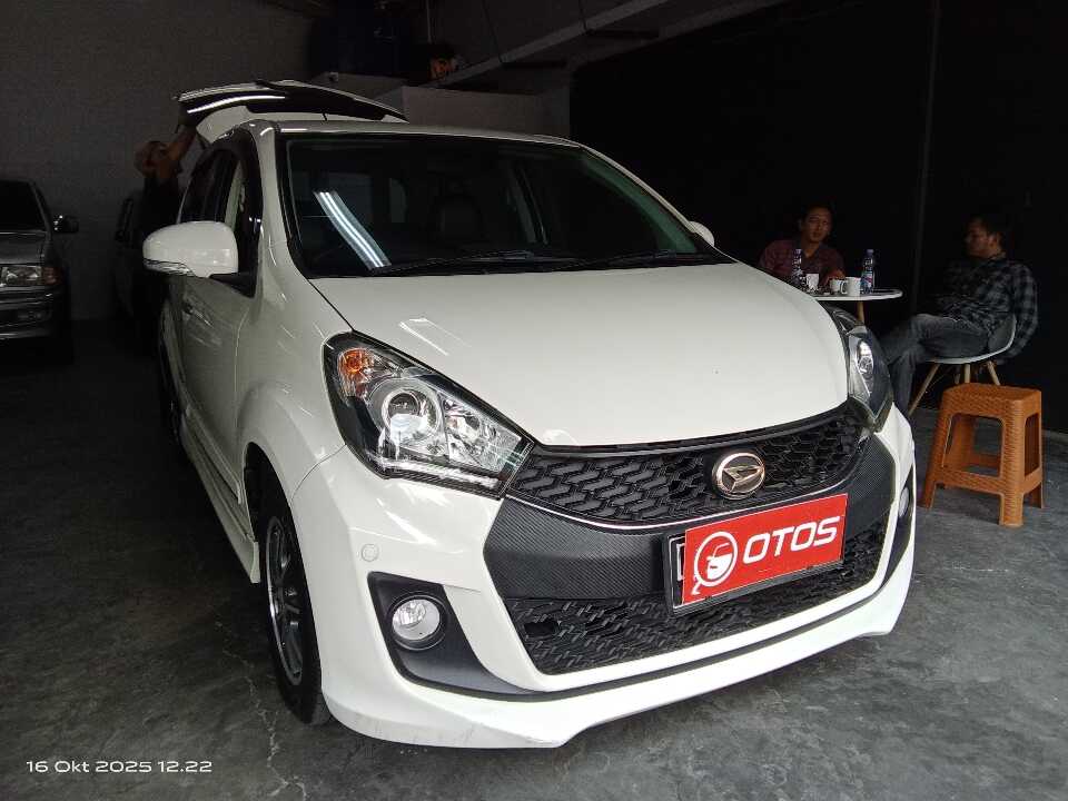 2017 Daihatsu Sirion 1.3 - Foto 1 dari 6