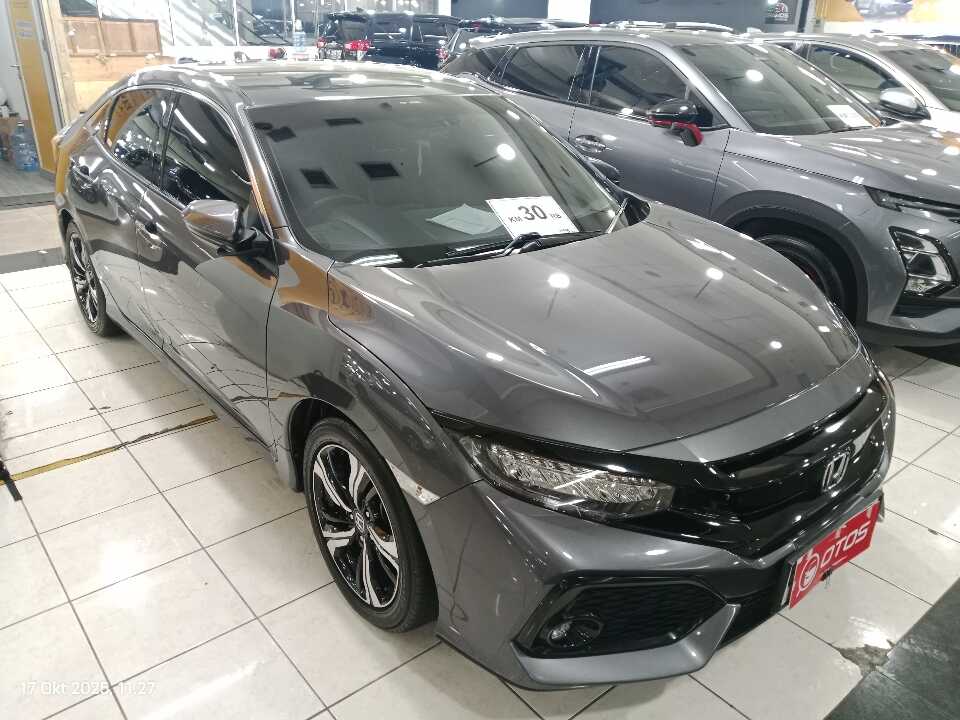 2019 Honda Civic 1.5 E Hatchback - Foto 1 dari 6