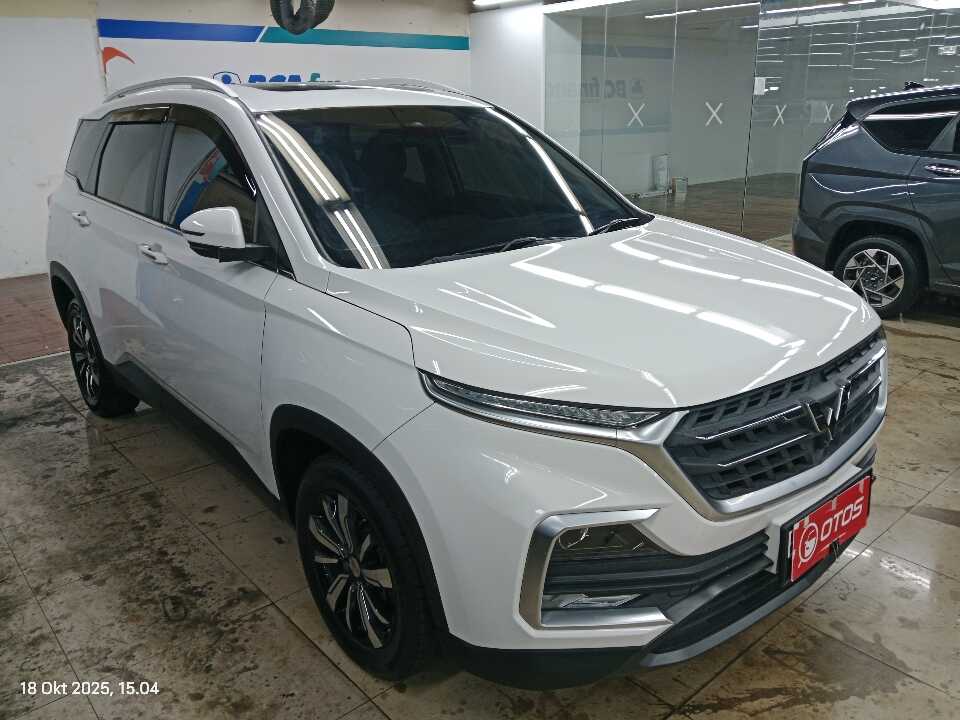 2020 Wuling Almaz 1.5 L T Lux - Foto 1 dari 6