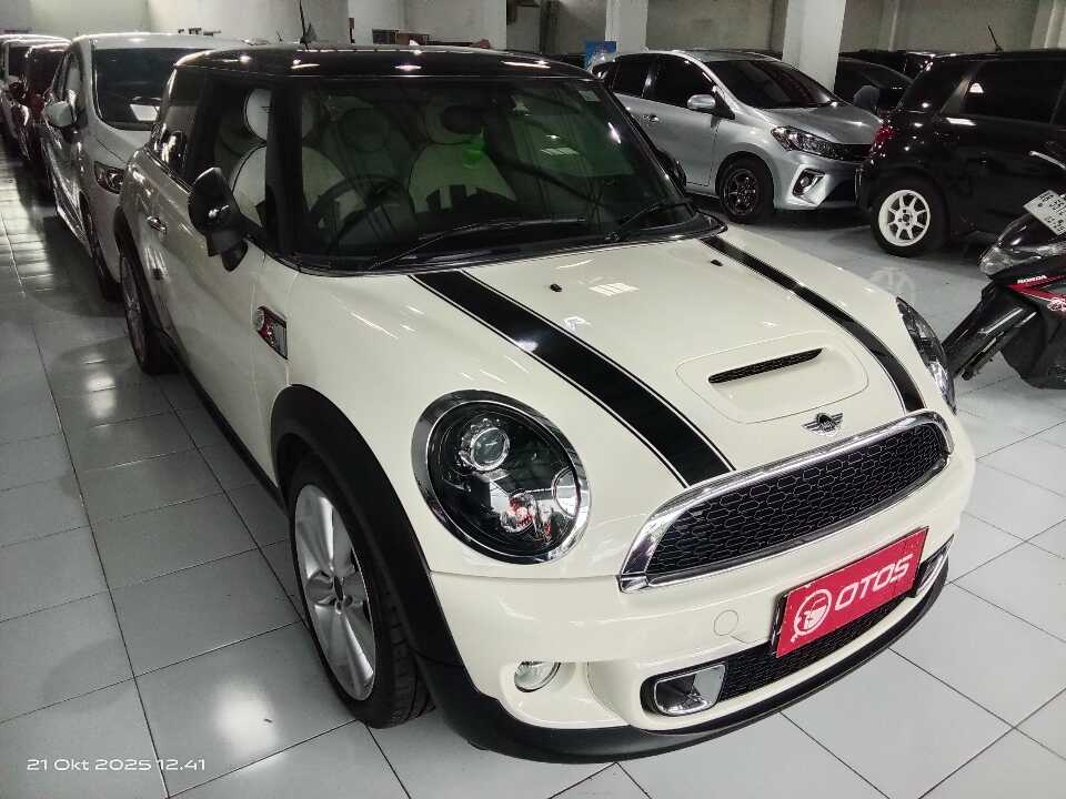 2013 MINI Cooper 1.6 S - Foto 1 dari 6