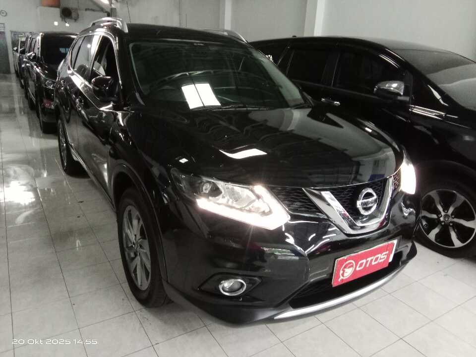 2015 Nissan X-Trail 2.5 T32 - Foto 1 dari 6