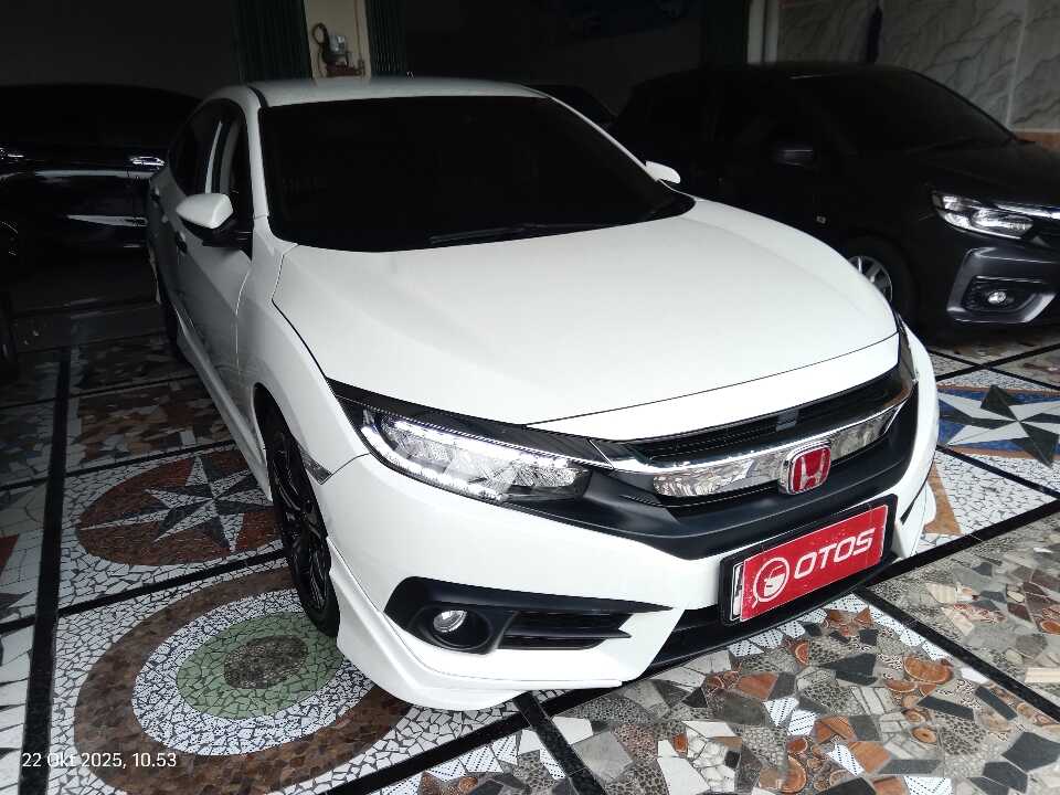 2017 Honda Civic 1.5 Turbo - Foto 1 dari 6